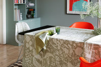 Villiyrtit Linen Tablecloth