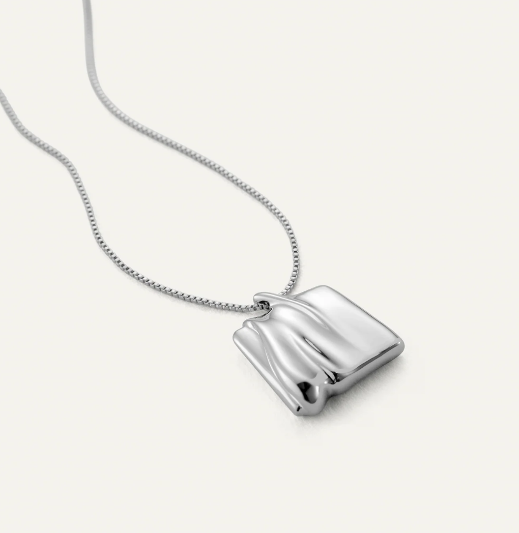 Sundra Pendant Necklace, Small