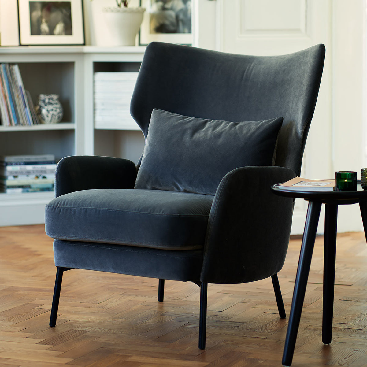 Alex Lounge Chair, Lario Dark Green - Sits