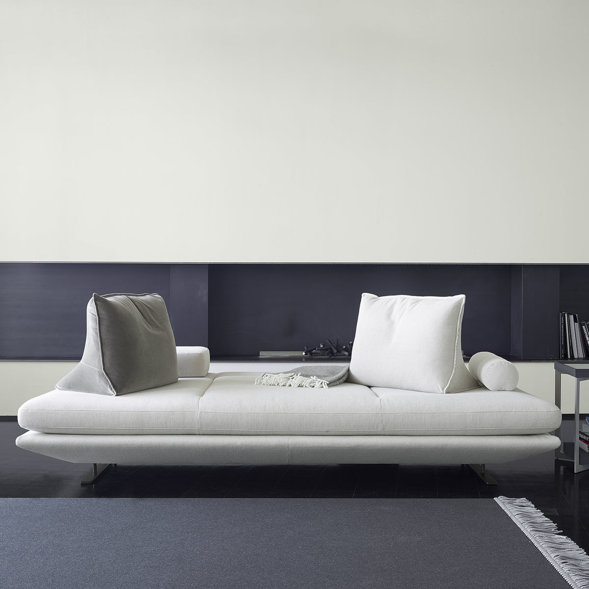 Prado Medium Settee, Alcantara Pearl Grey