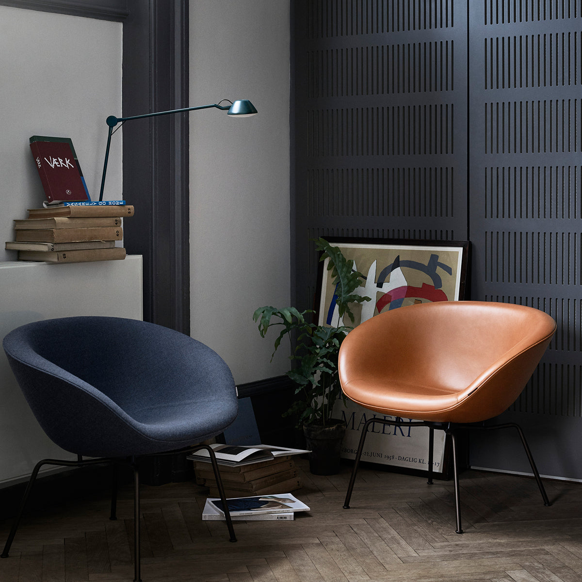 AQ01 Desk Lamp - Fritz Hansen