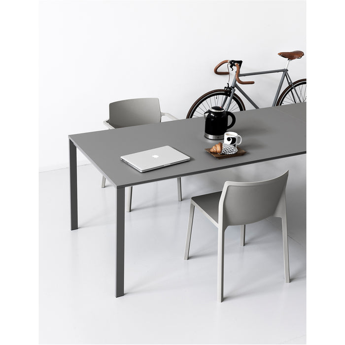 be-Easy Extendable Table 79x150–230cm - Kristalia