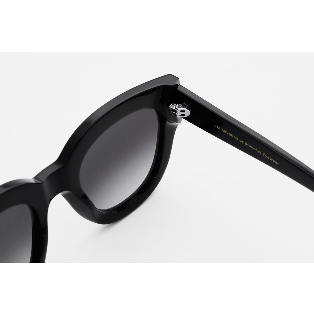 Cleo Sunglasses - Monokel
