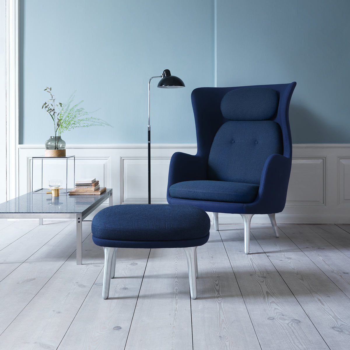 Ro Easy Armchair - Brushed Aluminium - Fritz Hansen