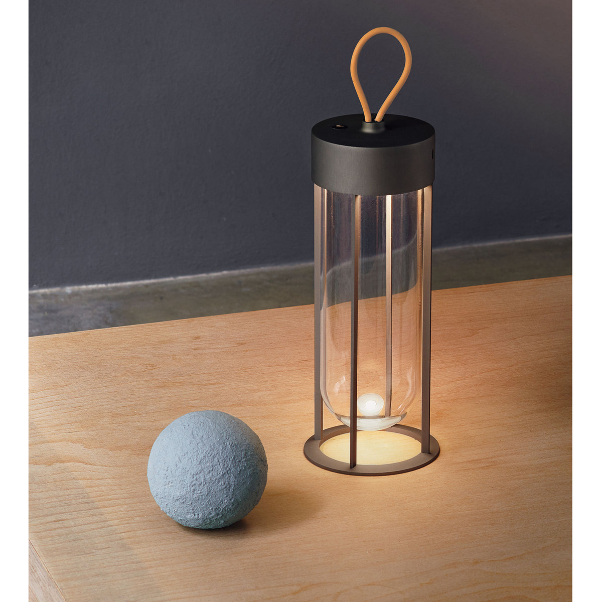 In Vitro Unplugged - Flos