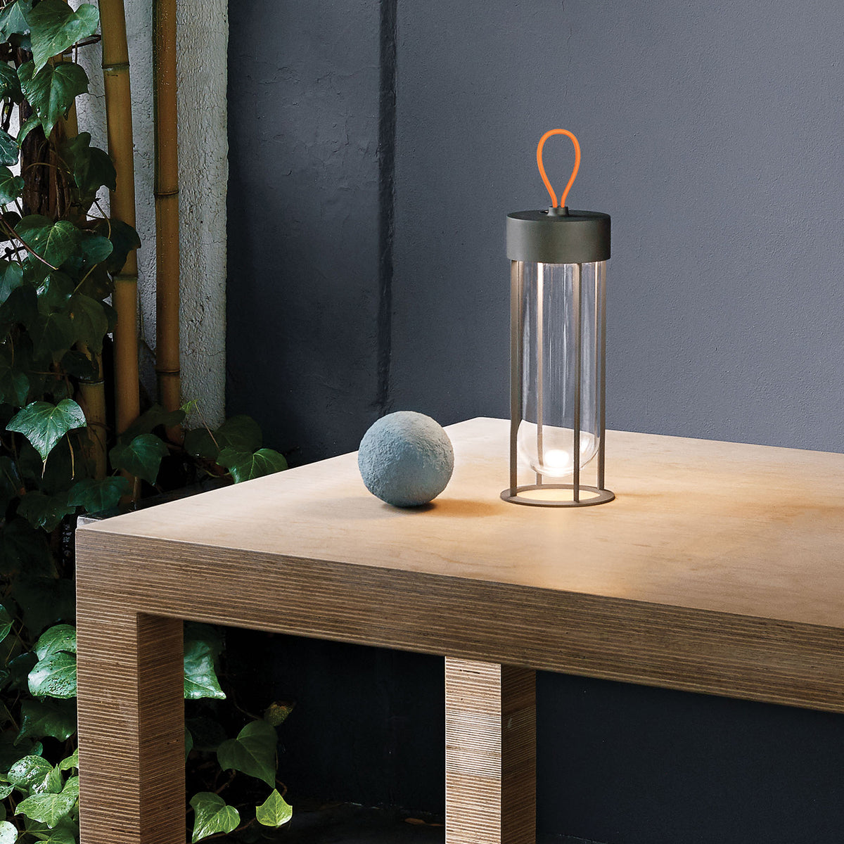 In Vitro Unplugged - Flos